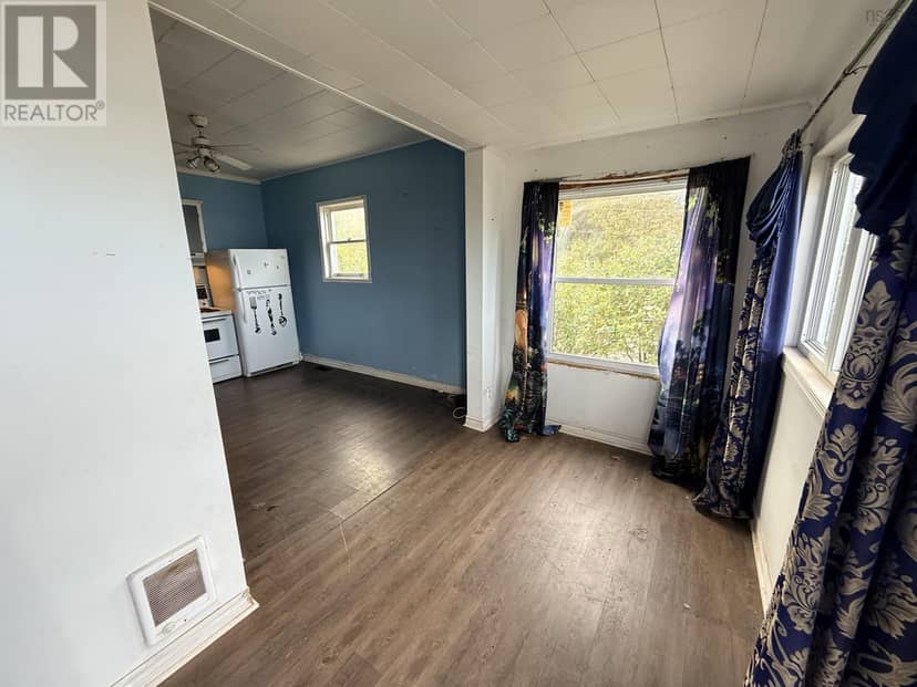 7 Monteith Avenue — photo 14 of 35