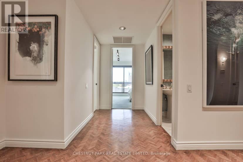 805 - 70 Rosehill Avenue, Toronto, photo 4