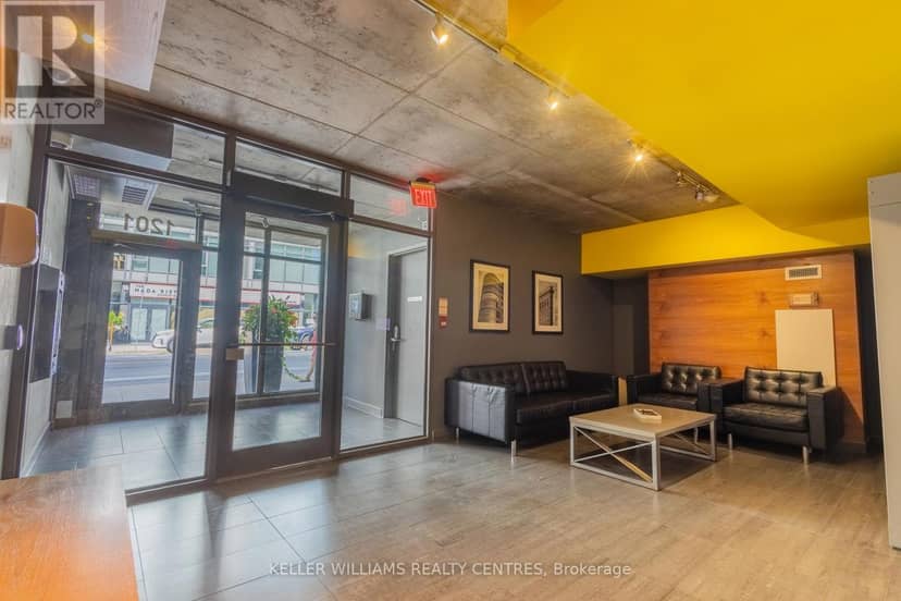 806 - 1201 Dundas Street E — photo 18 of 19