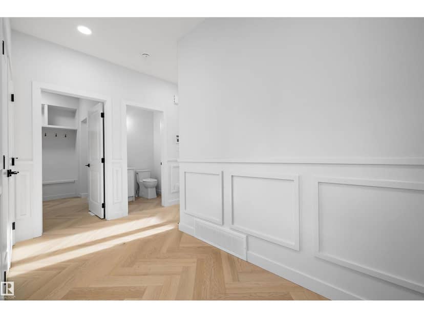 1745 Crossbill LO NW NW, Edmonton, photo 3