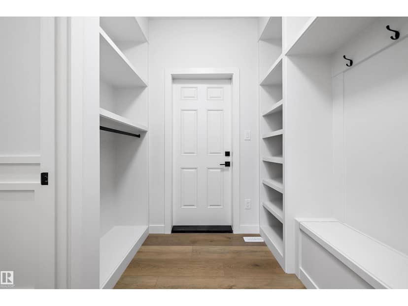 1753 Crossbill LO NW NW — photo 9 of 40