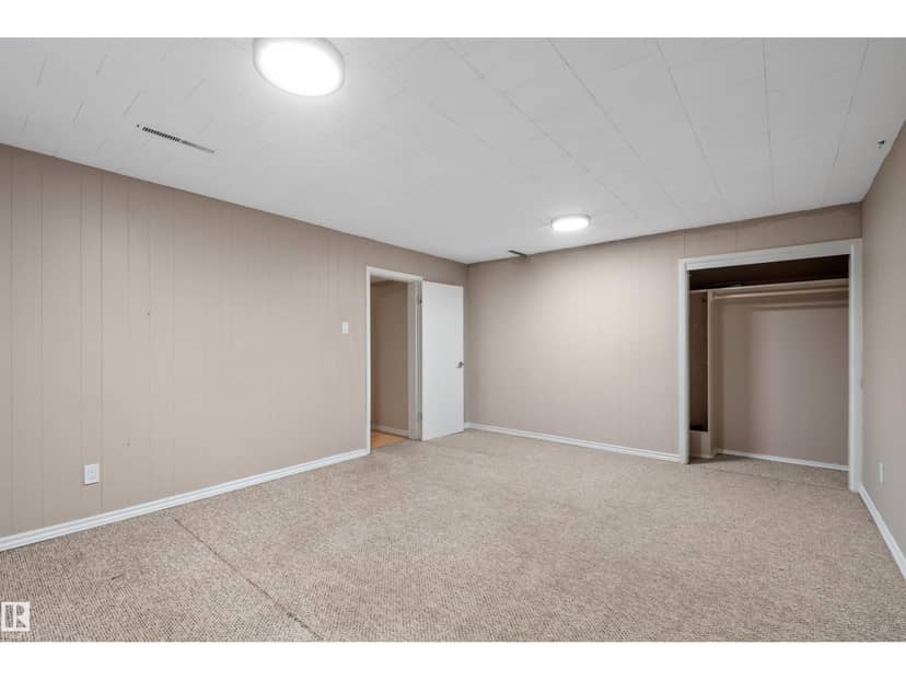 10428 64 AV NW NW — photo 10 of 40