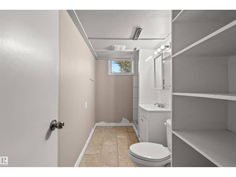 10428 64 AV NW NW — photo 19 of 40