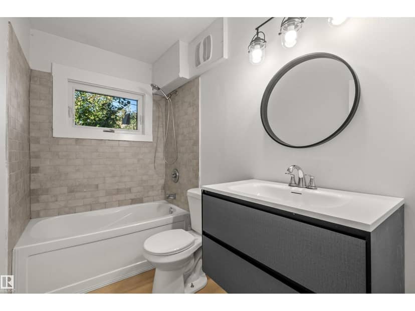 10428 64 AV NW NW — photo 39 of 40