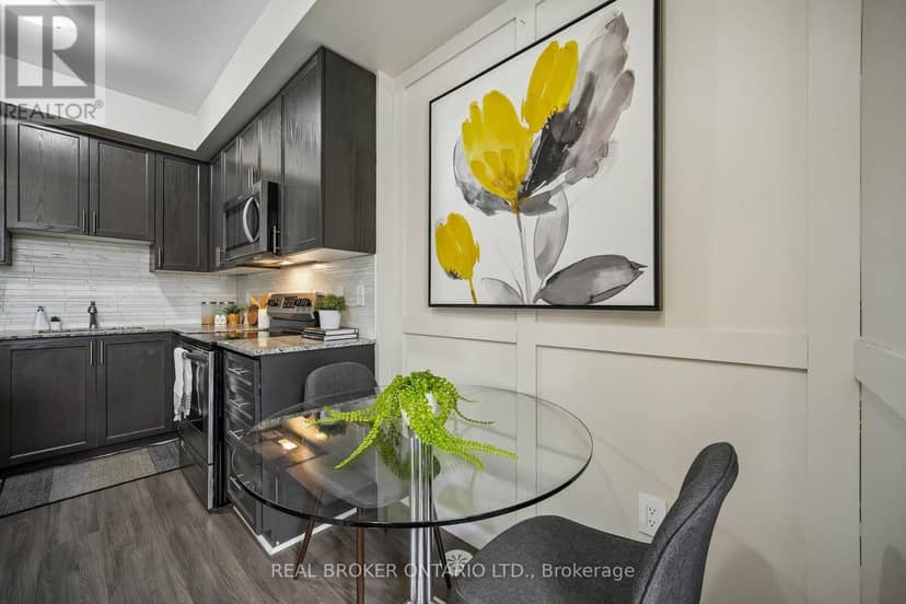 46 - 26 Fieldway Road — photo 11 of 19