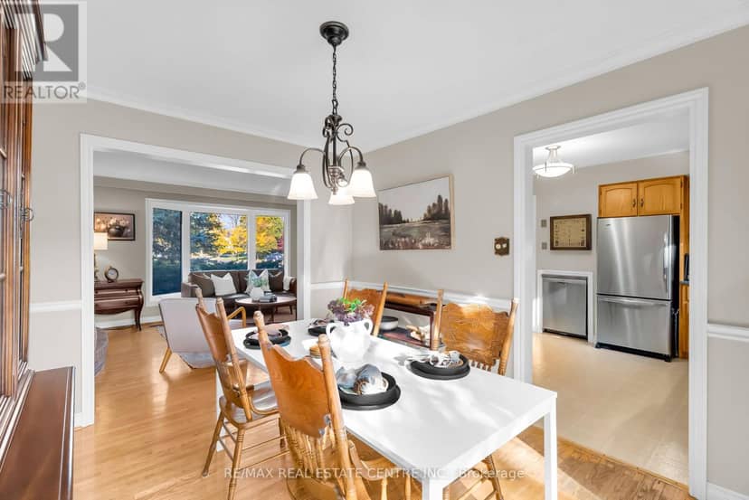 11 Dawson Crescent — photo 19 of 40