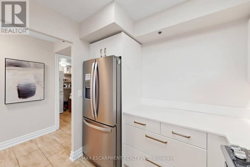 2416 - 100 Burloak Drive — photo 11 of 40