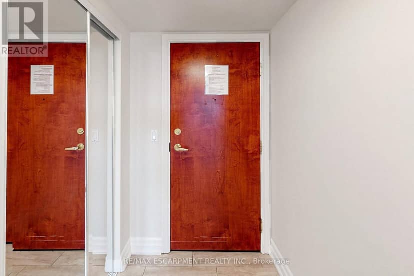 2416 - 100 Burloak Drive, Burlington, photo 6