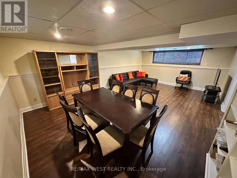 53 Bloomfield Avenue — photo 17 of 28