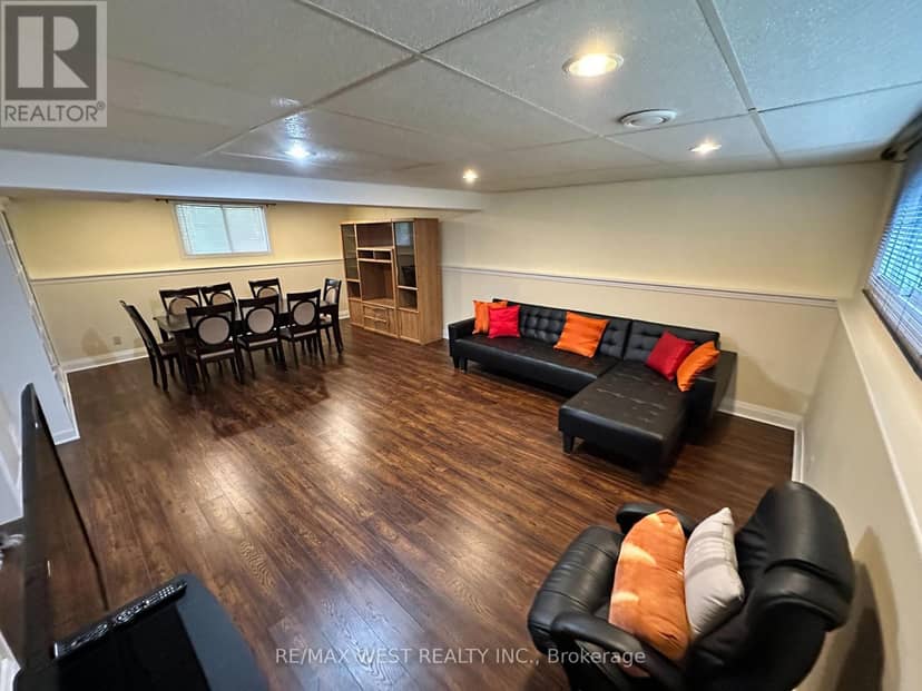 53 Bloomfield Avenue — photo 18 of 28