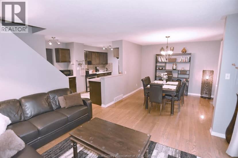 1277 Cardinal Crescent — photo 11 of 38