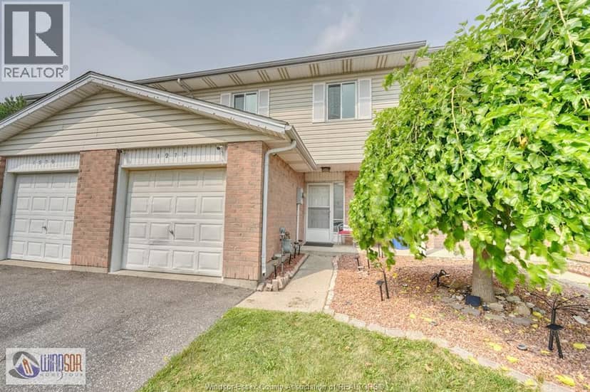 1277 Cardinal Crescent — photo 1 of 38