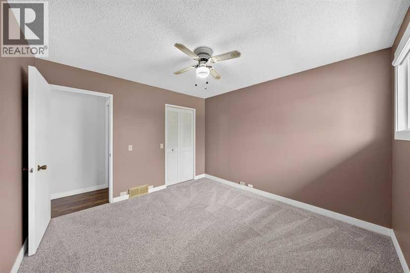 255 Huntridge Way NE — photo 19 of 40