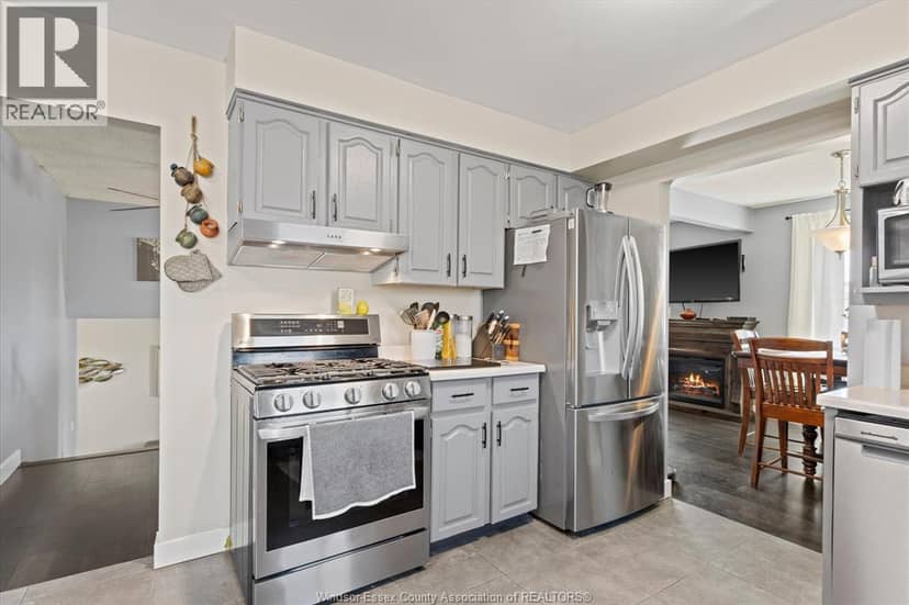 232 Greenwood Crescent — photo 15 of 40