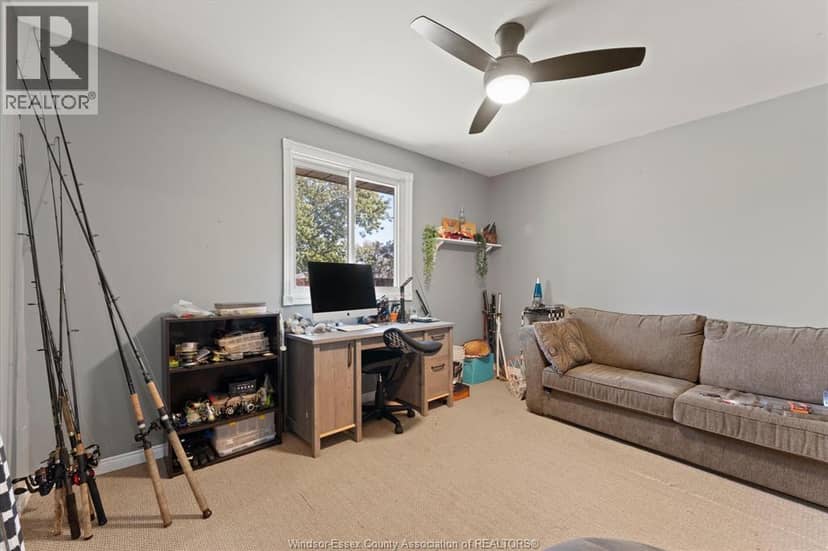 232 Greenwood Crescent — photo 18 of 40