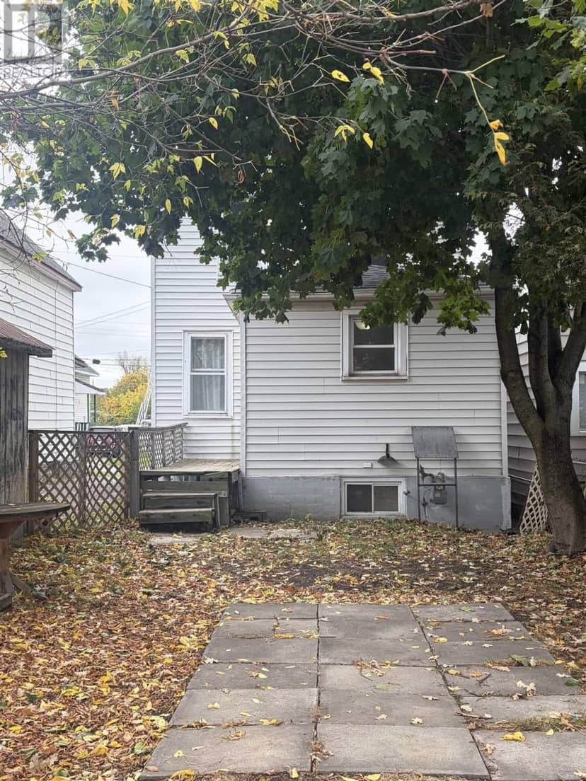 301 Beverley ST — photo 13 of 13