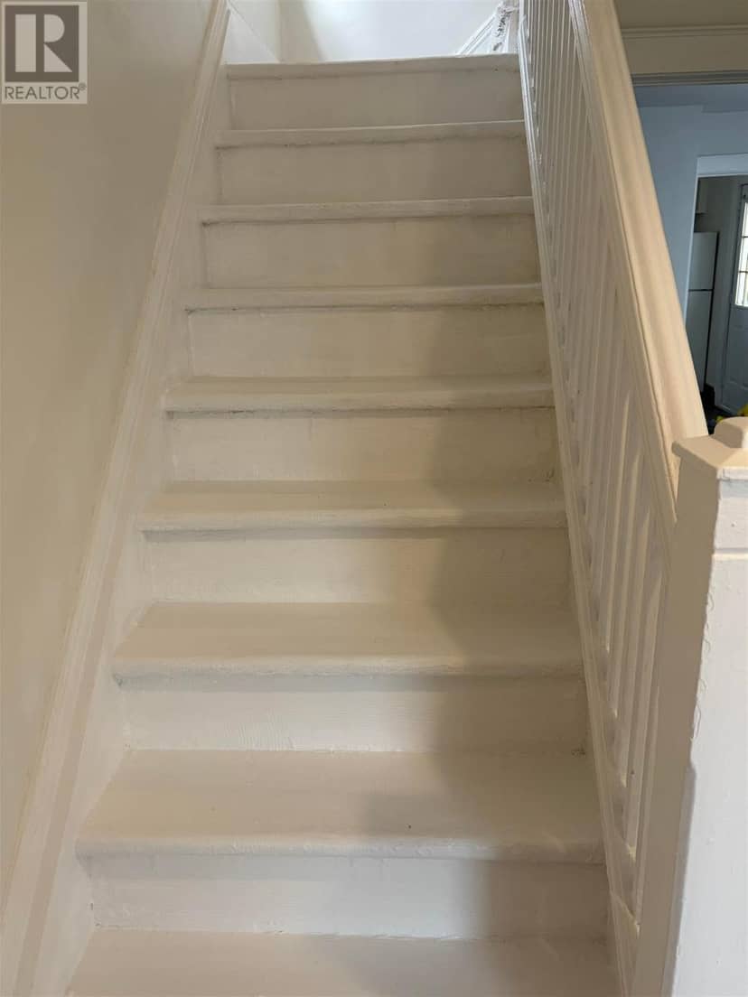 301 Beverley ST — photo 7 of 13