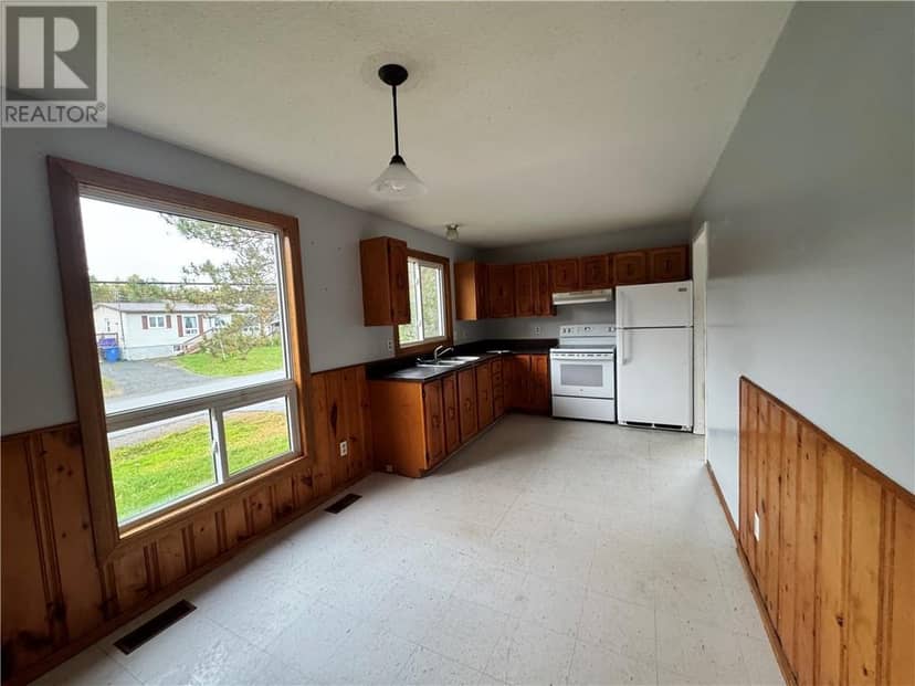 27 SPRUCE Street, Temagami, photo 4