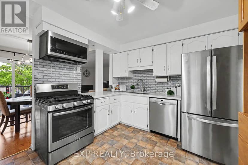 47 - 38 Elora Drive — photo 3 of 26