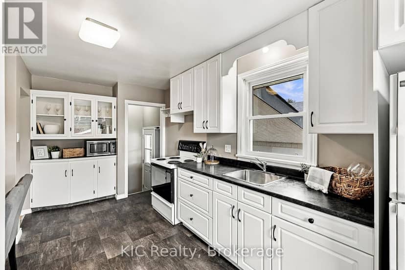 198 McClennan Street — photo 18 of 40