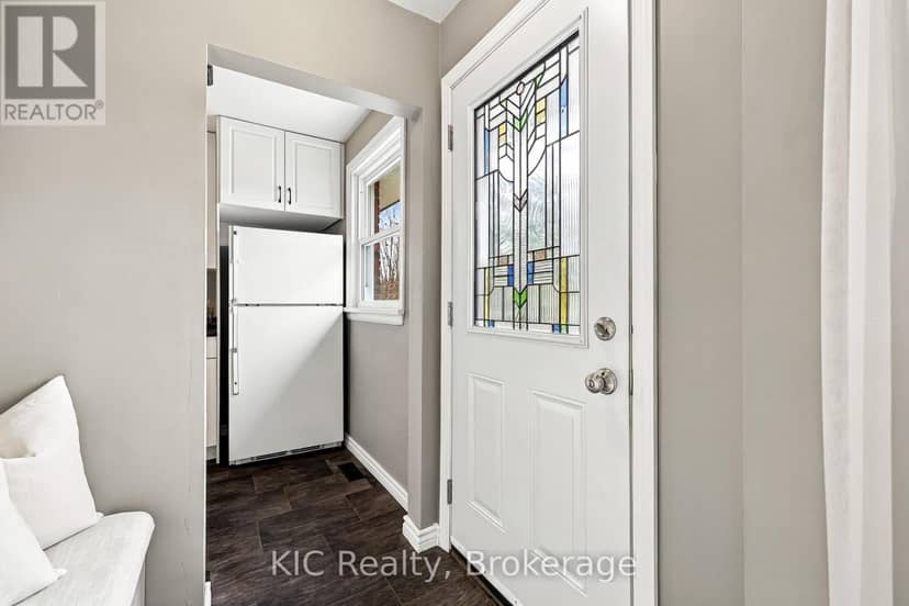 198 McClennan Street — photo 6 of 40