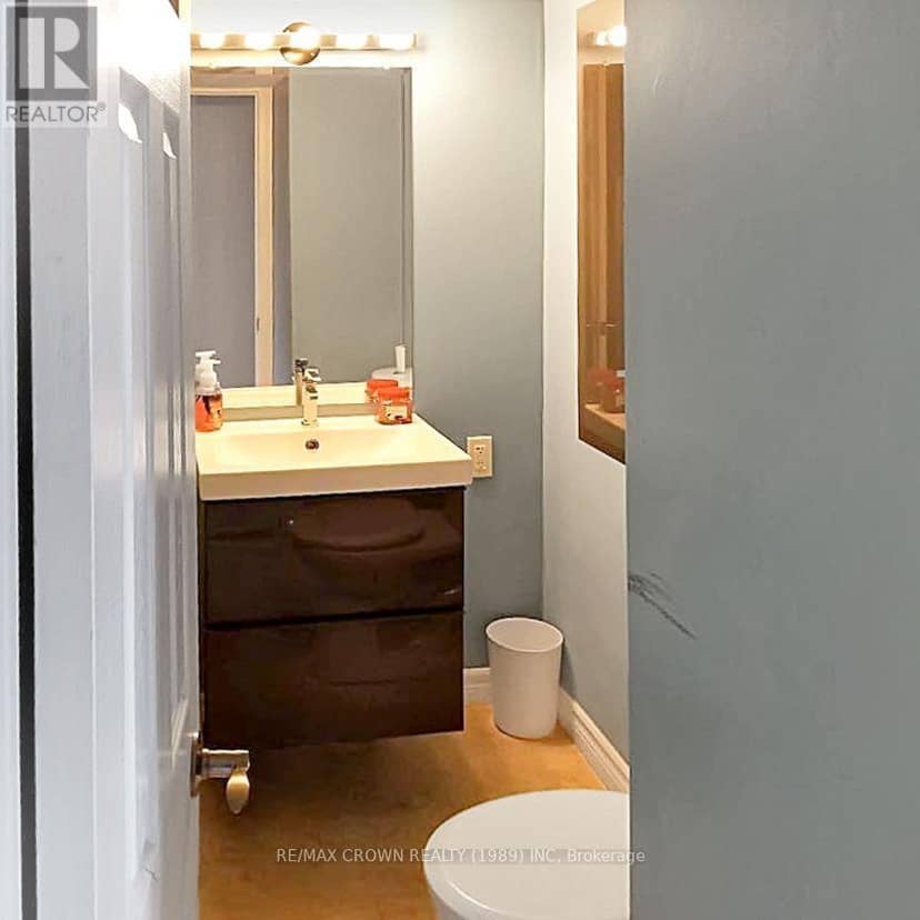 27 Stewart Avenue — photo 20 of 40