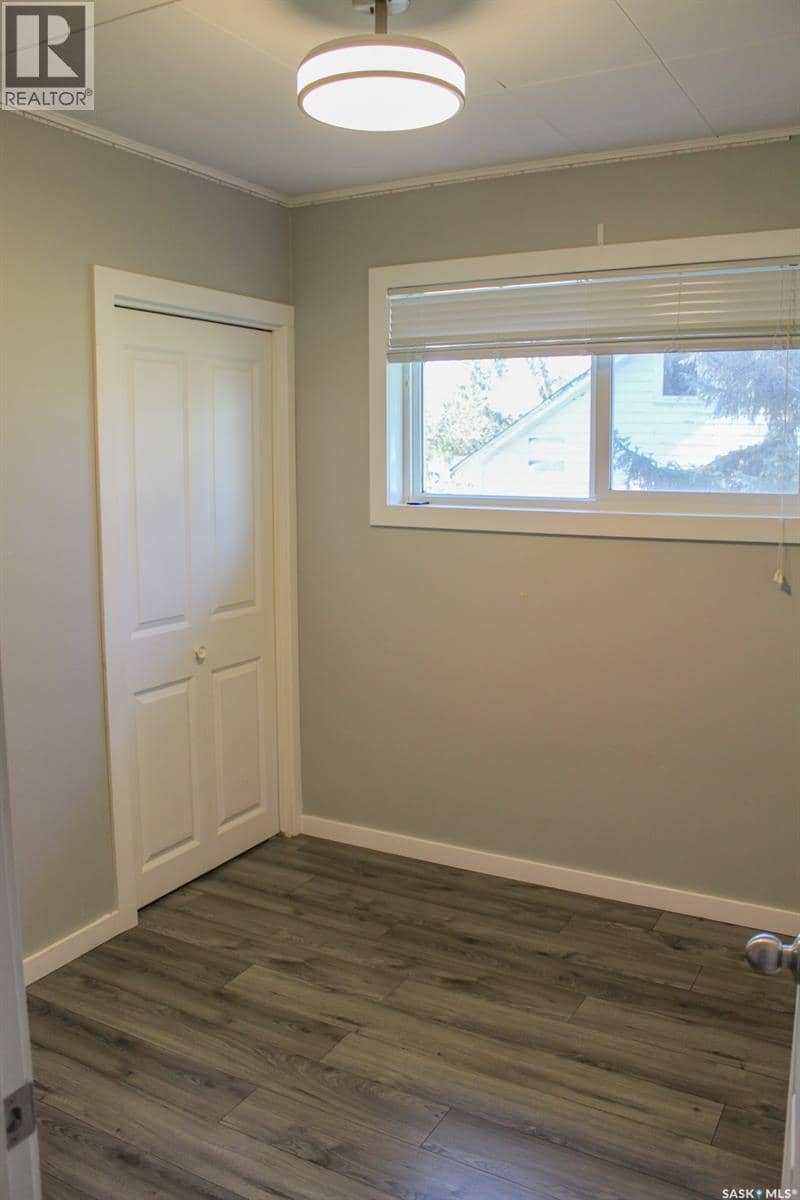 106 Higgins AVENUE W — photo 12 of 31