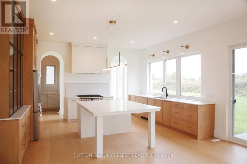 19 Bayshore Drive, Middlesex Centre, photo 2