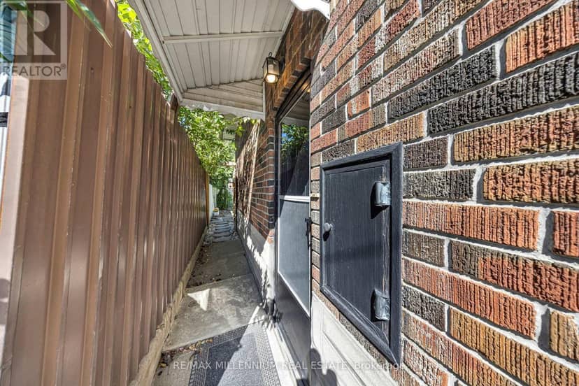 16 Sultana Avenue — photo 35 of 40