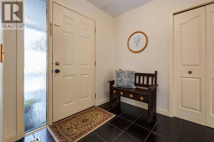 9 Redwood Meadows Close, Rural Rocky View County, photo 2
