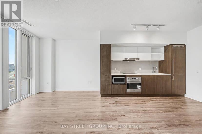 806 - 138 Downes Street — photo 3 of 30