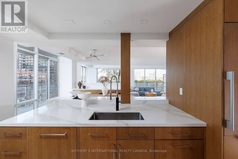 1004 - 1 Bedford Road — photo 15 of 40
