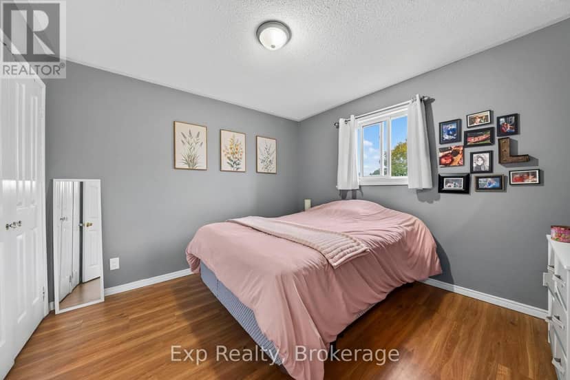 4 Harbourview Crescent — photo 16 of 33