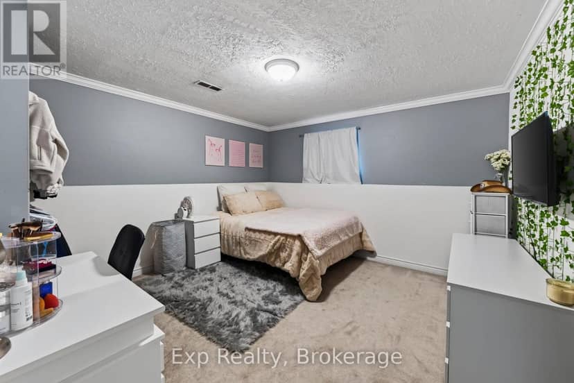 4 Harbourview Crescent — photo 25 of 33