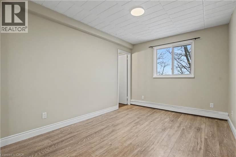 63 CONROY Crescent Unit# 52 — photo 16 of 22