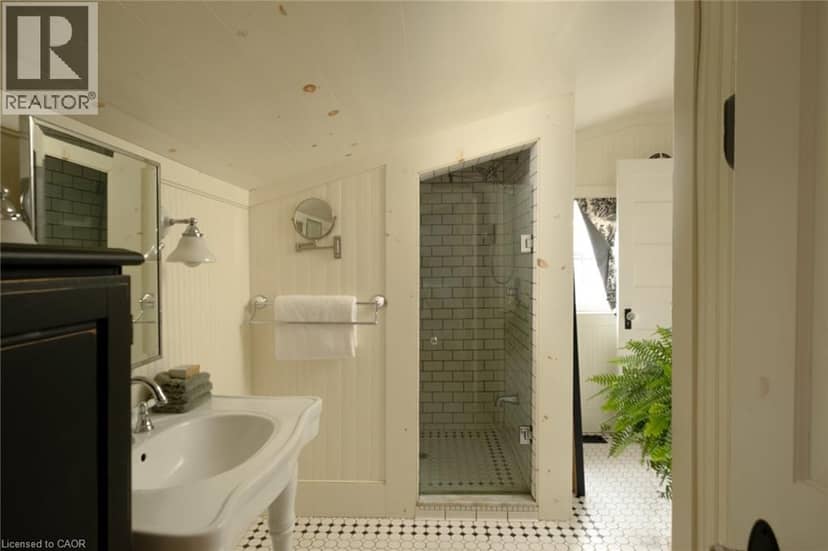 532 MAIN Street — photo 30 of 40