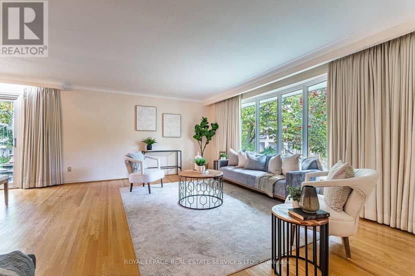 220 Edenbridge Drive, Toronto, photo 3