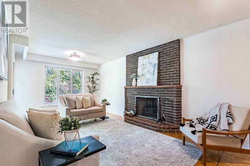 213 The Kingsway — photo 13 of 36