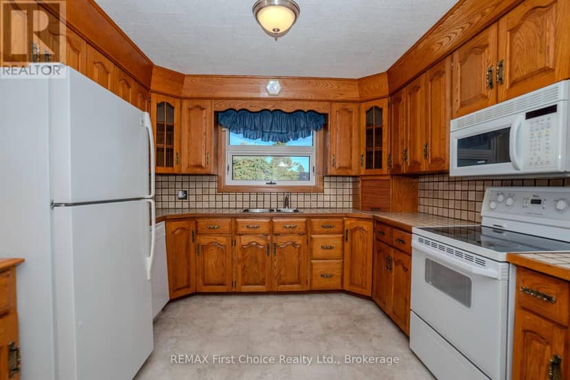 942 Crowe Avenue, Fort Frances, photo 4
