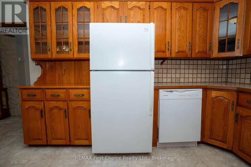 942 Crowe Avenue, Fort Frances, photo 5