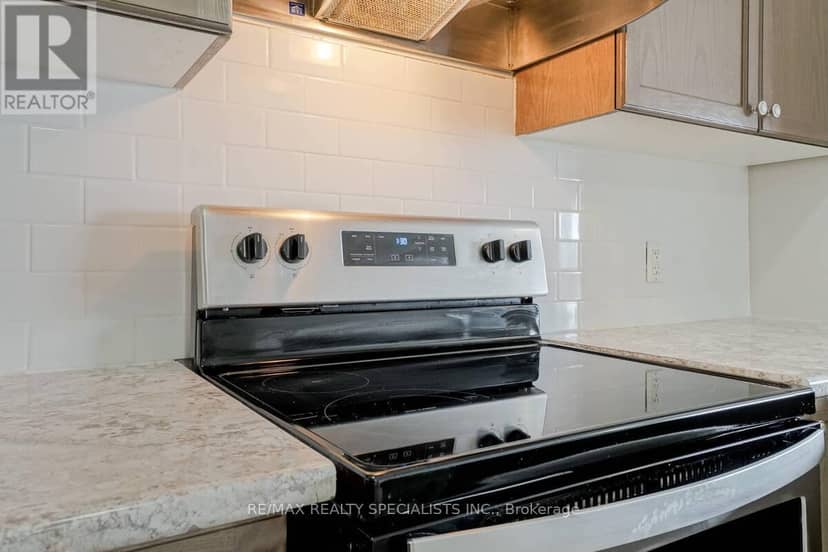 70 Bradbury Road — photo 13 of 25