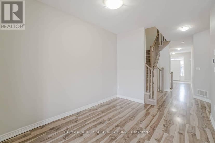 70 Bradbury Road — photo 9 of 25