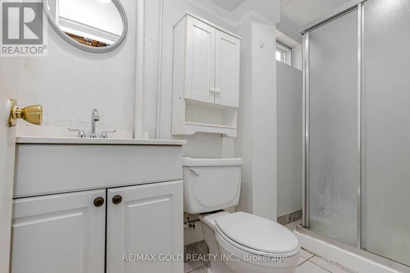 49 Kenneth Avenue — photo 36 of 40