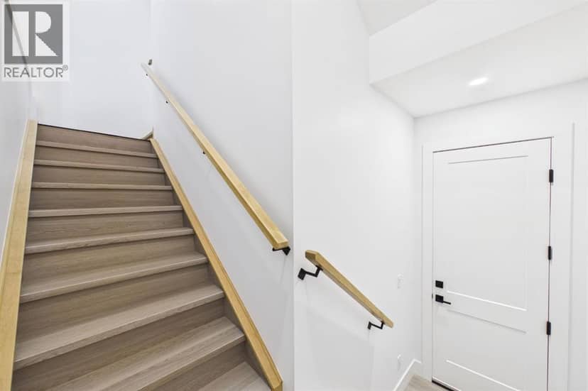 434 23 Avenue NW — photo 39 of 40