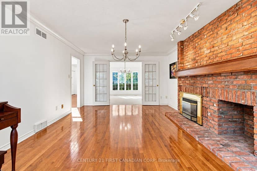 122 Sunnyside Drive — photo 11 of 40