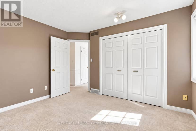 122 Sunnyside Drive — photo 29 of 40