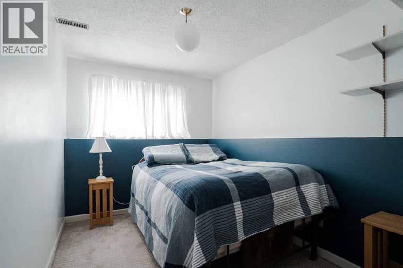 307 Cochrane Crescent — photo 37 of 40
