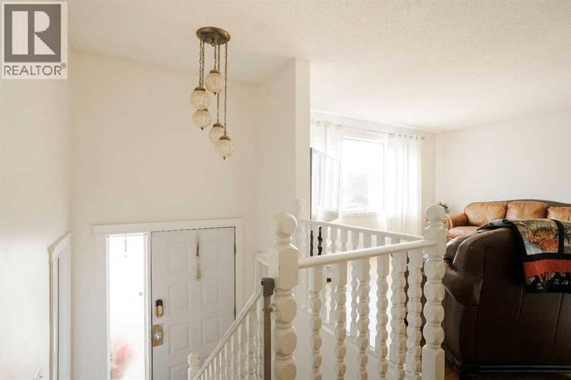 307 Cochrane Crescent, Fort McMurray, photo 7