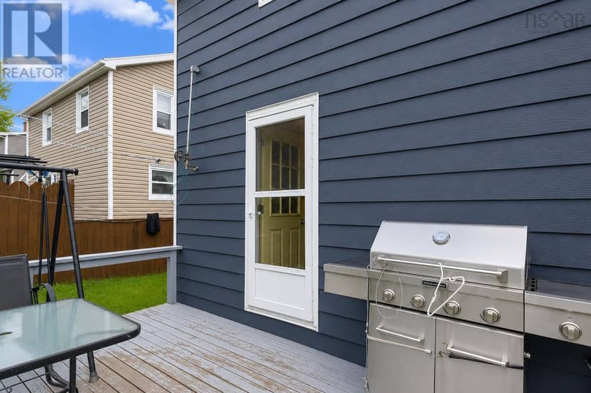 63 Sutherland Street — photo 30 of 37