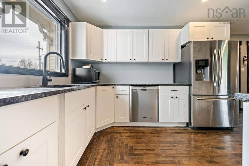 472 Main Street, Parrsboro
